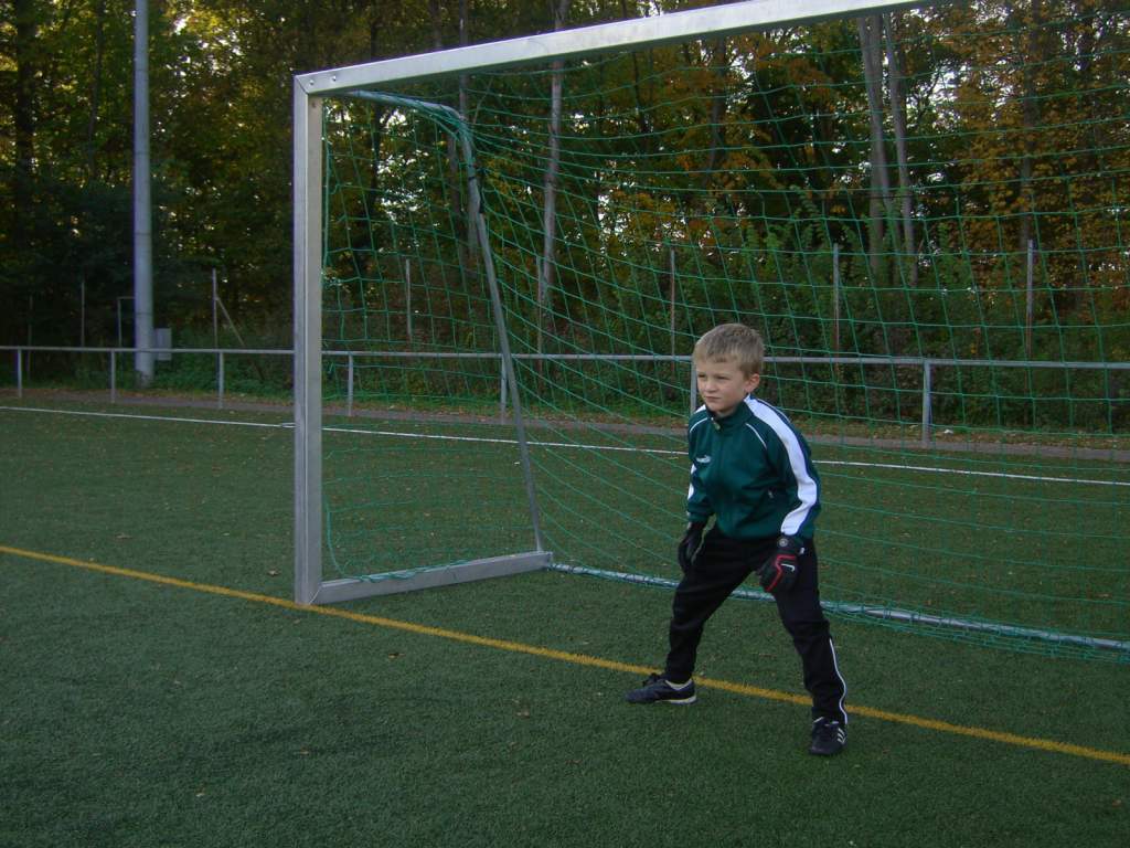 Max großer Traum ist es, wieder mit seinem Kumpels vom TSV Elstorf Fußball zu spielen. Derzeit ist daran nicht zu denken