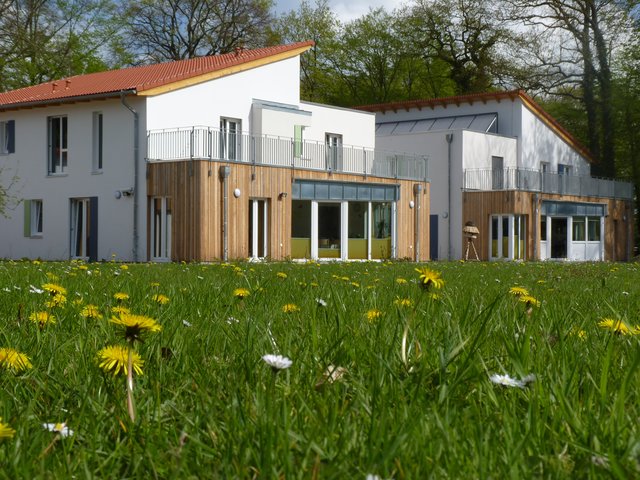Vor kurzem errichtet: Die Wohn-Einrichtung in der Nähe von Oldenburg. In Harsefeld ist ein ähnliches Bauwerk geplant | Foto: Foto: Rotenburger Werke