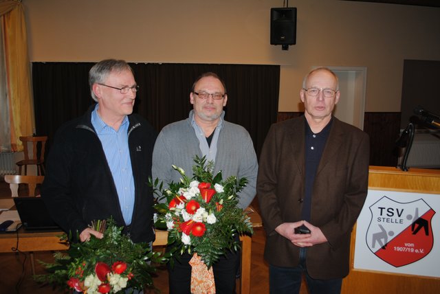 Helmut Ziegler (li.) und Lothar Lorenzen (Mitte) wurden von Wolfgang Spaude für ihr Wirken geehrt