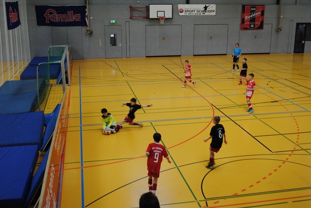 Die Zuschauer erlebten spannende Spiele, bei denen um jeden Ball gekämpft wurde. Wie hier bei der U11 zwischen der JSG Roddau und Treubund Lüneburg