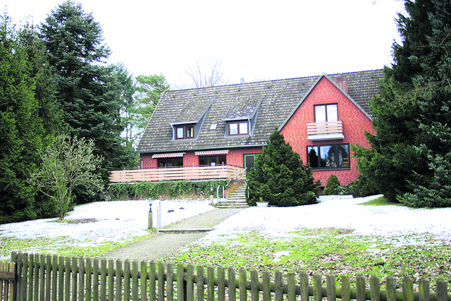 In dem ehemaligen Hermann-Löns-Café in Undeloh soll eine Unterkunft für 29 Asylbewerber eingerichtet werden