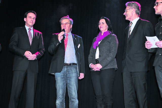 Eröffneten die Modenschau (v. li.): André Bock, Norbert Böttcher, Nicole Bracht Bendt und Horst Hormann | Foto: bs
