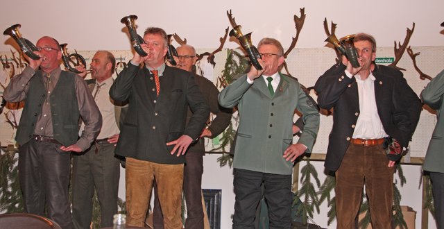Begleiteten die Versammlung in der Harsefelder Festhalle klangvoll und unüberhörbar mit ihren Signalen: die Jagdhornbläser der Kreisjägerschaft.