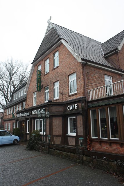 Auch im „Hotel Niedersachsen“ steigen Handwerker ab