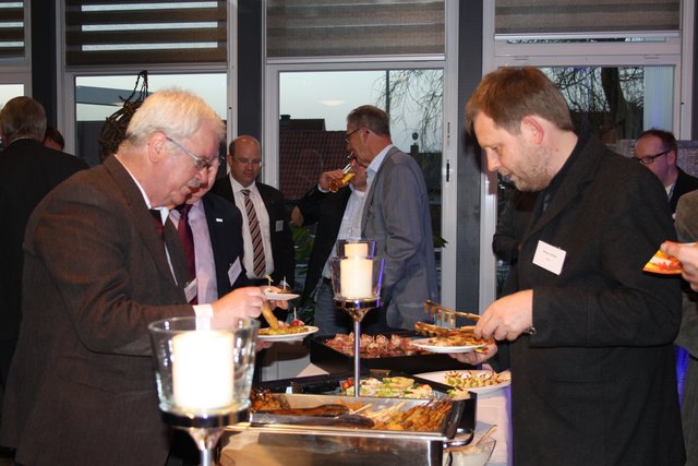 Fingerfood und Canapés: Es gab viele raffinierte Leckerbissen am Buffet