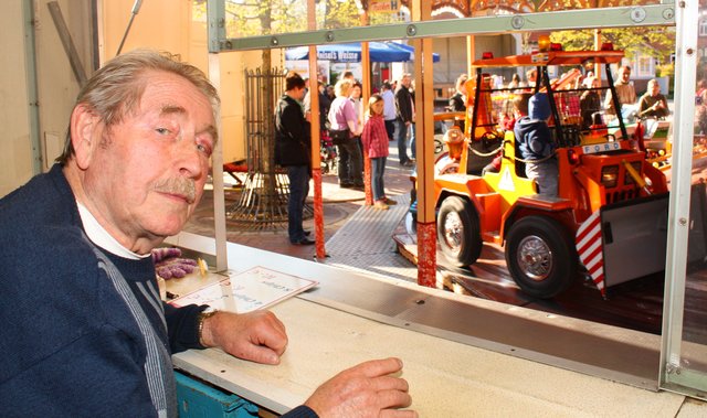 Mit 82 Jahren der (dienst-) älteste Schausteller: Franz Brockelmann