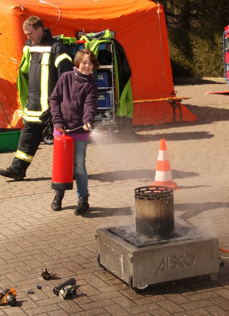 Mit dem Feuerlöscher ist die Flamme schnell erstickt