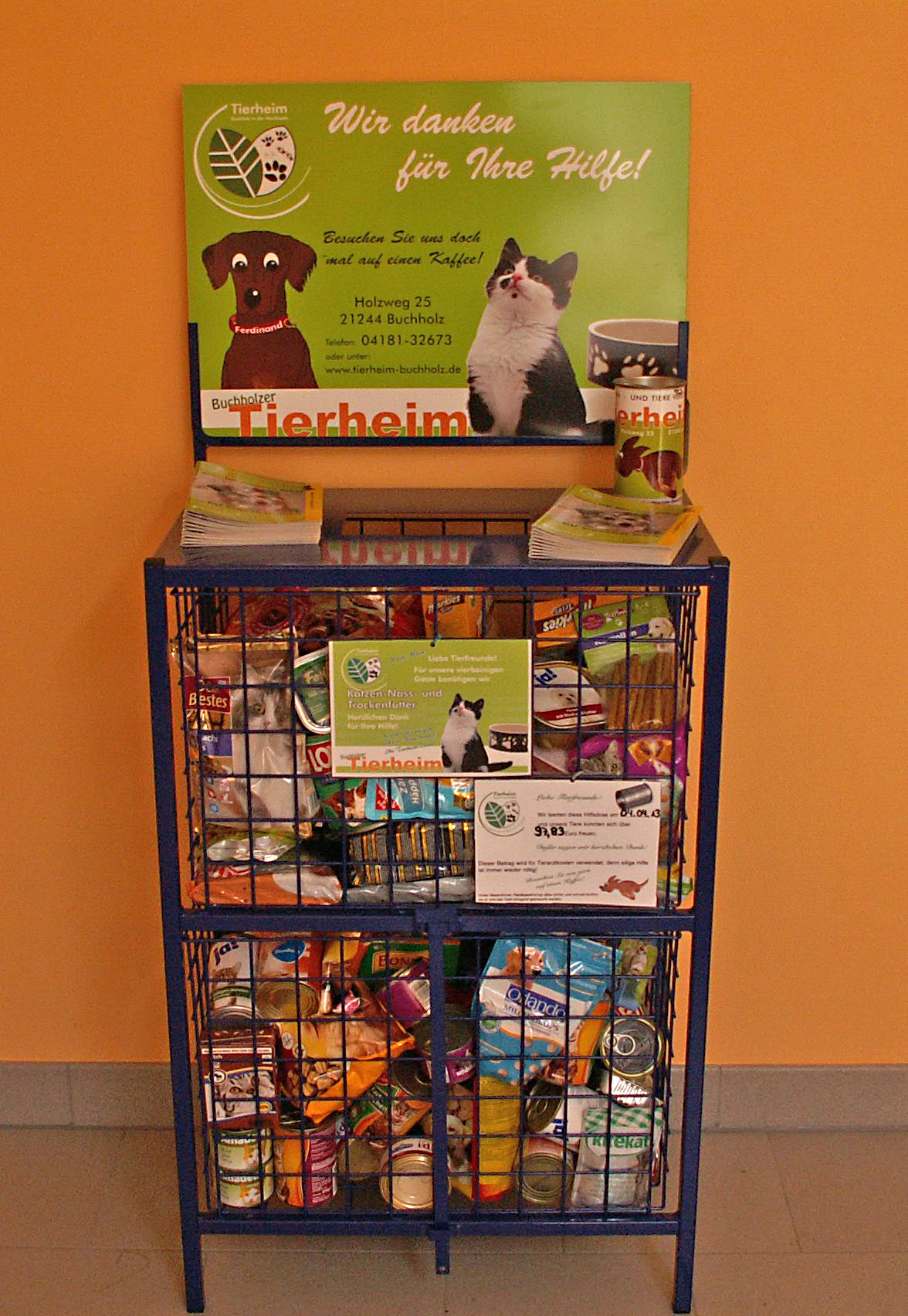 "Wir danken für Ihre Hilfe", steht jetzt über den Futtersammelboxen
