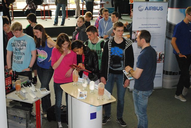 Die Ausbildungmesse der Jungen Union brachte im Buxtehuder Schulzentrum Süd Unternehmen und Azubis in spe zusammen