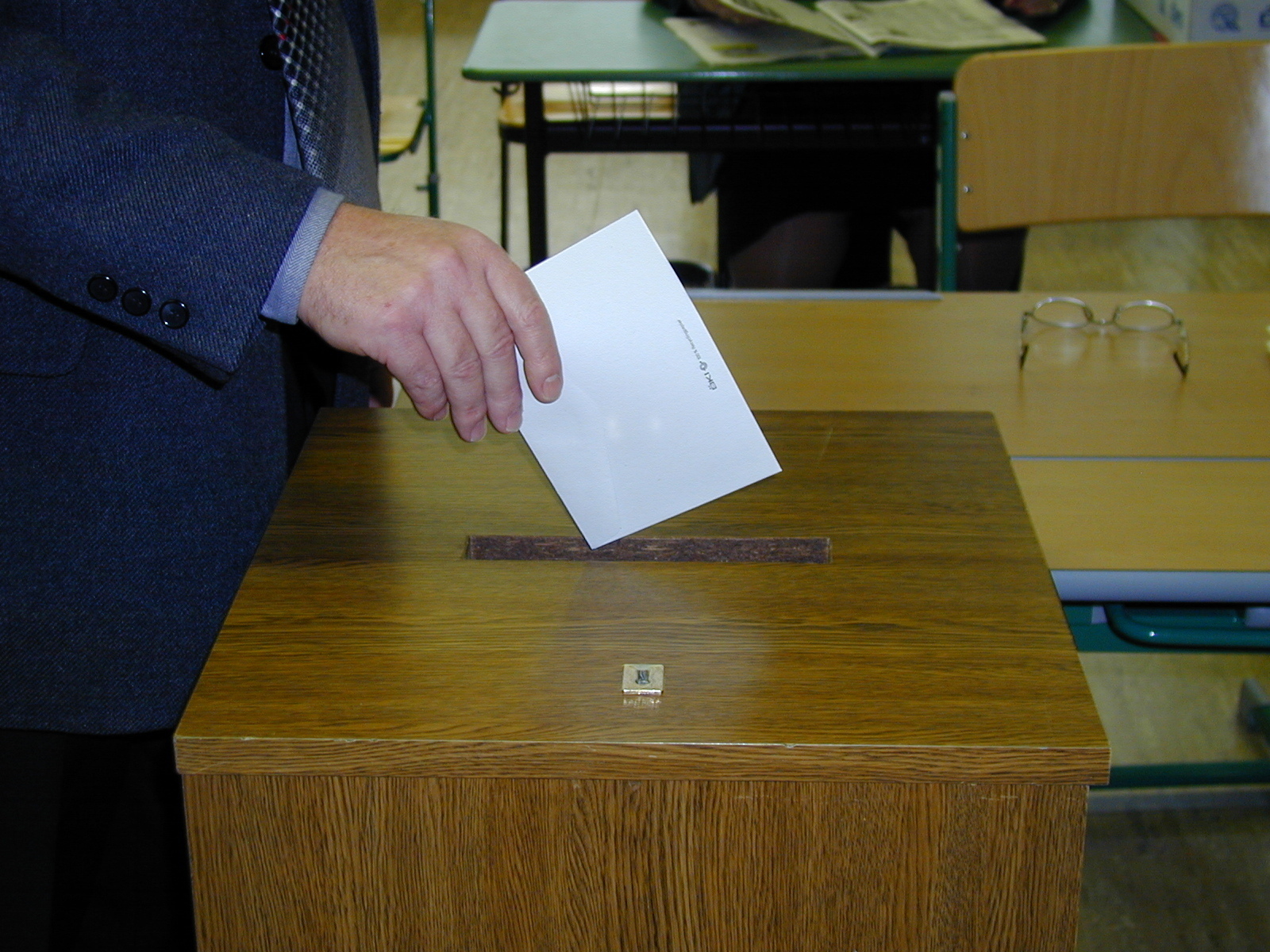 Ds Wahlrecht gilt in Deutschland nicht für alle Menschen. Wer komplett unter Betreuung steht, ist davon ausgeschlossen
