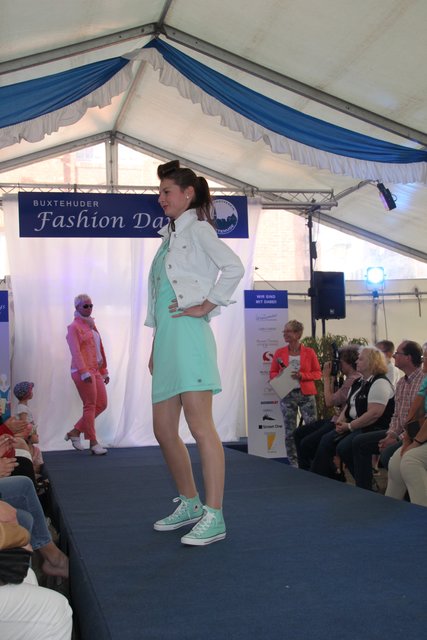 Total in: Chucks zum Kleid