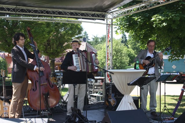 Die Band "Hanseterzett" sorgte für lockere Musik zwischen den Reden