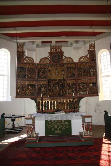 Der kostbare Altar mit filigraner Schnitzerei stammt aus der Zeit zwischen 1510 und 1525