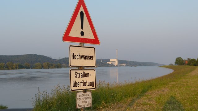In der Elbmarsch wird darauf hin gewiesen, dass es keine Badeaufsicht gibt | Foto: oh