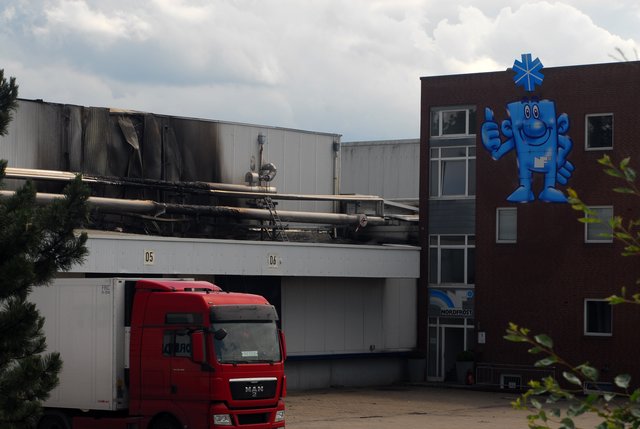 Das Kühllager einen Tag nach dem Brand | Foto: gb