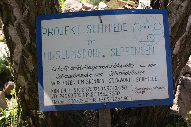 Mit diesem Schild wird um weitere Spenden für das ehrgeizige Projekt geworben