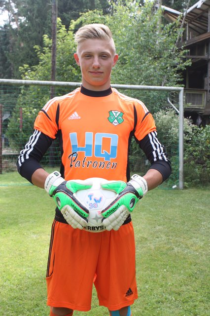 Als Torwart hat Tim Burgemeister den Ball meistens fest im Griff