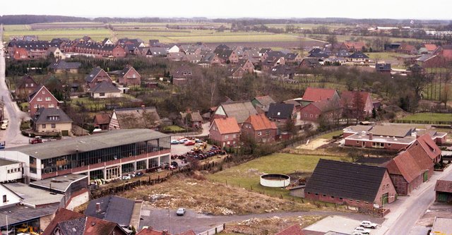 Eine Aufnahme aus dem Jahr 1978: An der Stelle des jetzigen Parkplatzes befand sich eine Wiese | Foto: Archiv Verein Kloster- und Heimatgeschichte