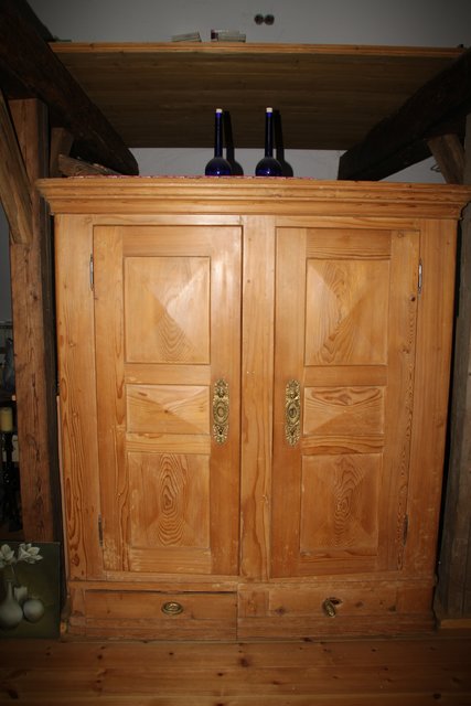 Schöner Bauernschrank