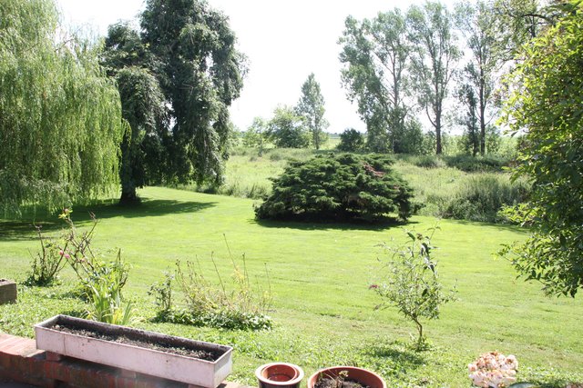 Blick von der Terrasse in die Elbmarsch