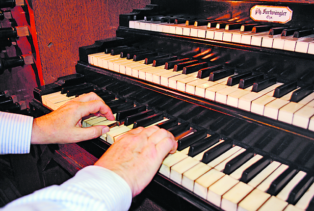 Ungezählte Konzerte und Gottesdienste hat Reinhard Gundlach auf der Orgel begleitet und gestaltet