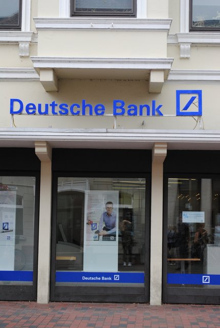 Aus der Deutschen Bank in Buxtehude verschwanden - über Jahre offenbar unbemerkt - rund 8 Millionen Euro Kundengelder | Foto: lvh