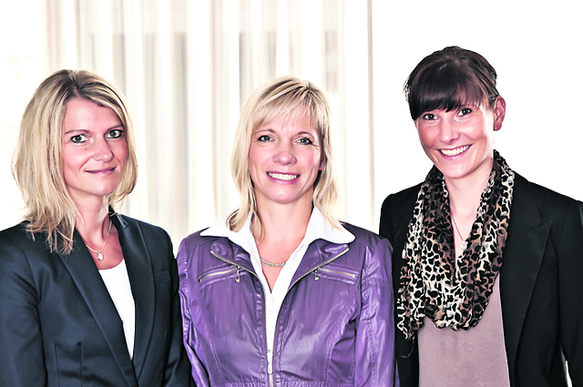 Sie leiten das Kursana Domizil: (v. li.) Manja Mück, Andrea Buro (Direktorin) und Yvonne Martini | Foto: Foto: oh