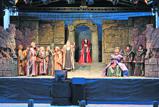 Dramatisches Spiel um Macht und Liebe: das Opern-Ensemble aus dem polnischen Bytom erfreute die Besucher beim Gastspiel in der Heide