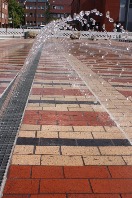 Das Wasserspiel mit 180 Düsen ist ein zentrales Element am Peets Hoff