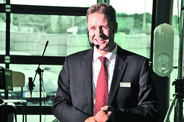 Teamleiter Steffen Weseloh begrüßte gutgelaunt die zahlreichen Gäste