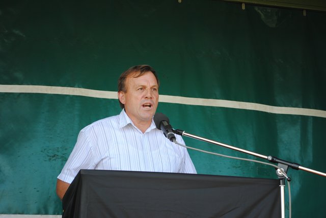 Rübkes Ortsvorsteher Uwe Klindtworth machte seinem Ärger Luft