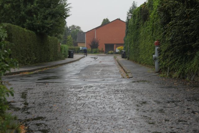 Freie Fahrt in den Dahlienweg: Früher war hier war die Durchfahrt mit Blumenkübeln versperrt