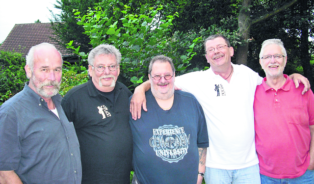 Die heimische Band „Anplackt“ unterhält beim „Oldtimer- & Youngtimer-Treffen“  am Samstagabend | Foto: oh