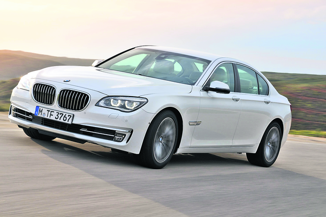 BMW präsentiert mit seinem 7er die Spitze der Oberklasse. Die Laufruhe des Zwölfzylindertriebwerks ist unerreicht im deutschen Fahrzeugbau | Foto: BMW