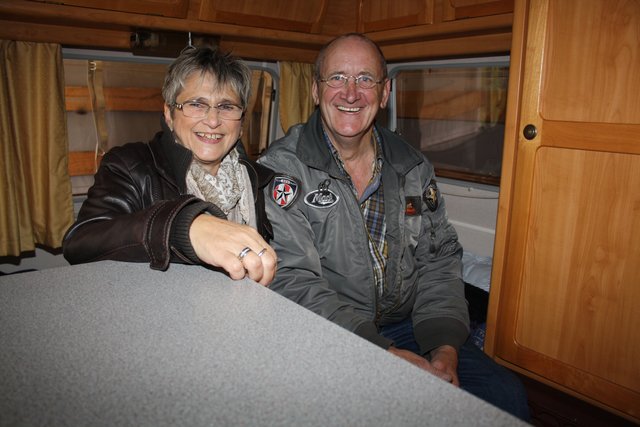 Hermann Meyer und Hannelore Kurth sind mit ihrem Mack-Lkw auch im Ausland unterwegs