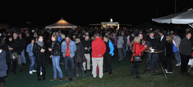 Mehr als 300 Besucher kamen zum Wayne Morris Konzert nach Jesteburg