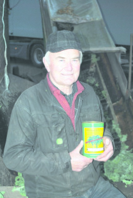 Mit dem Endprodukt: "Grünkohl-Manager" Heinrich König mit der bundesweit bekannten Marke "Heinrich Lüders"