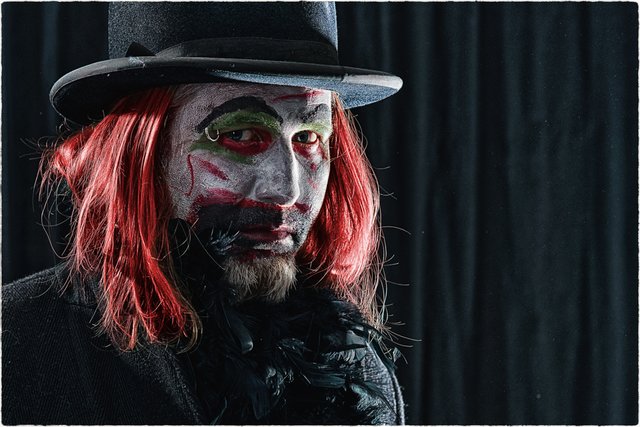 ...probierte zwei verschiedene Haarfarben aus... | Foto: oh