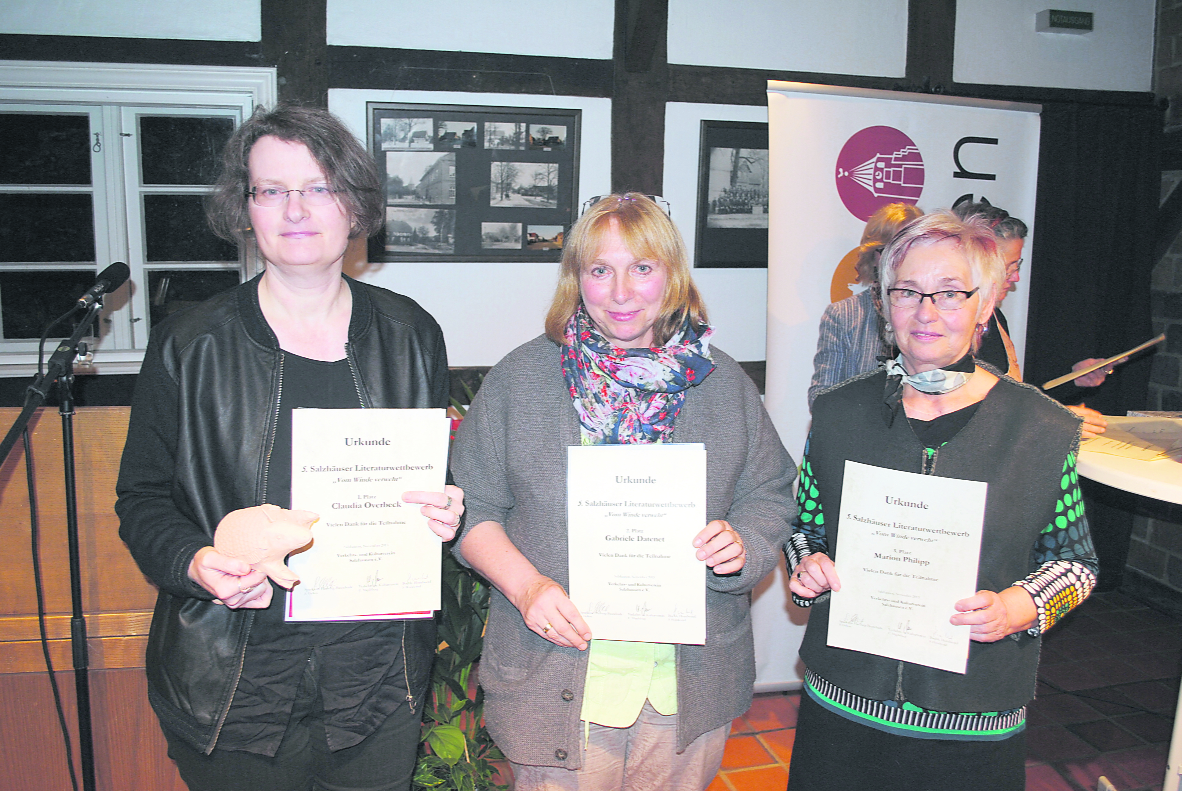 Ausgezeichnete Autorinnen (v. li.): Claudia Overbeck, Gabriele Datenet und Marion Philipp