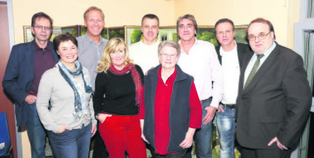 Der Vorstand des Tierschutzvereins (v. li.): Manfred Langeheine, Petra Kaniuth, Ronald Heuer, Judith Hein, Frank Wölper, Barbara Bundrock, Rolf Schekerka, Frank Kettwig unf Michael Frühauf | Foto: oh