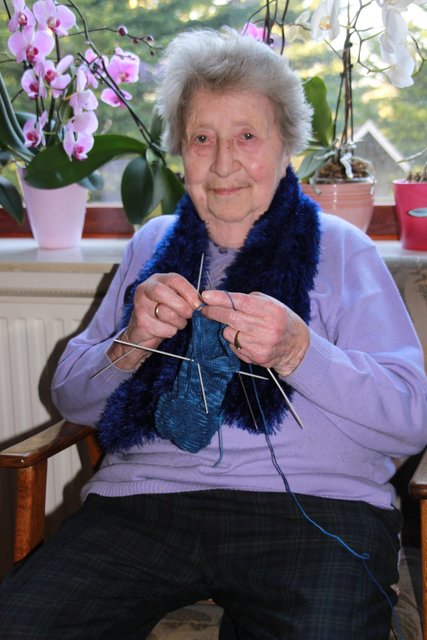 In "Mimi" Wichers Wohnstube klappern täglich die Stricknadeln
