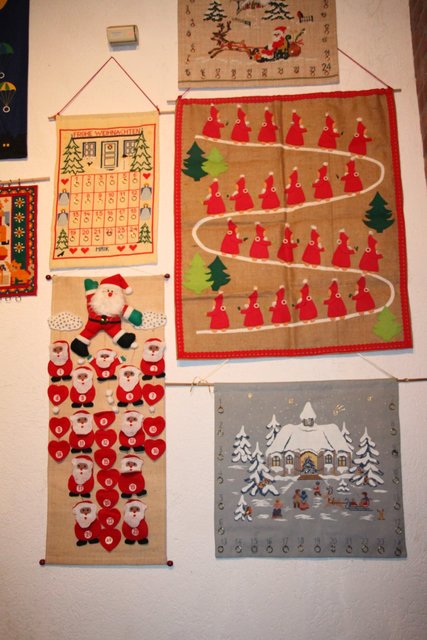 Kalender-Vielfalt aus mehreren Jahrzehnten