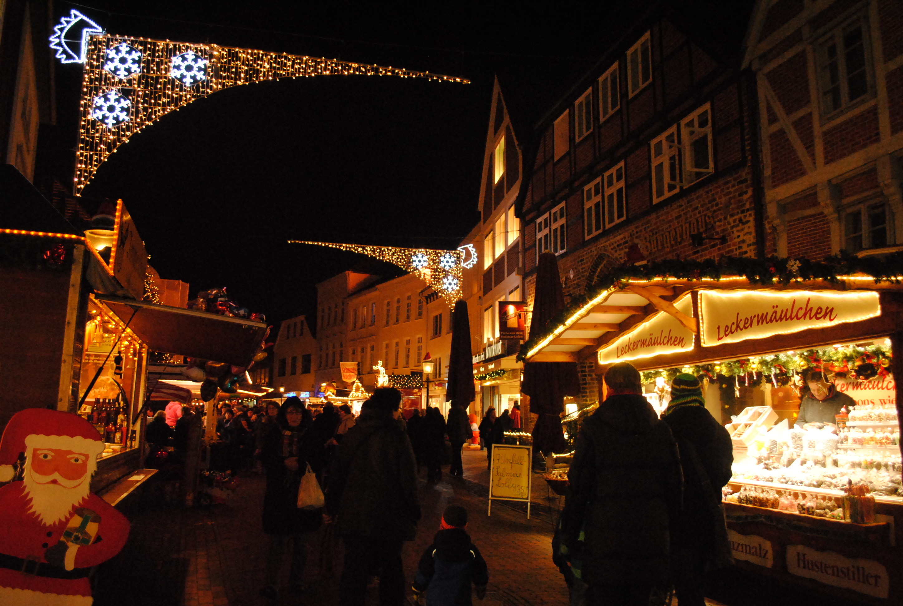 Die neue Winterbeleuchtung sorgte in der Langen Straße für besondere Atmosphäre