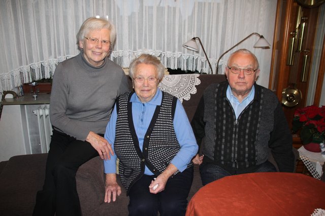 Leben seit 50 Jahren unter einem Dach: Erna Kugis mit ihrer Tochter Christel Meyn und Schwiegersohn Herbert Meyn