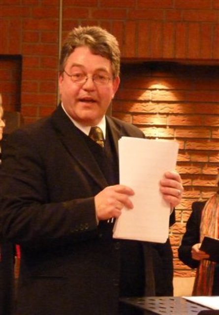 Freute sich mit dem Konzertchor Buchholz über das 20-jährige Bestehen: Chorleiter Rainer Schmitz | Foto: oh