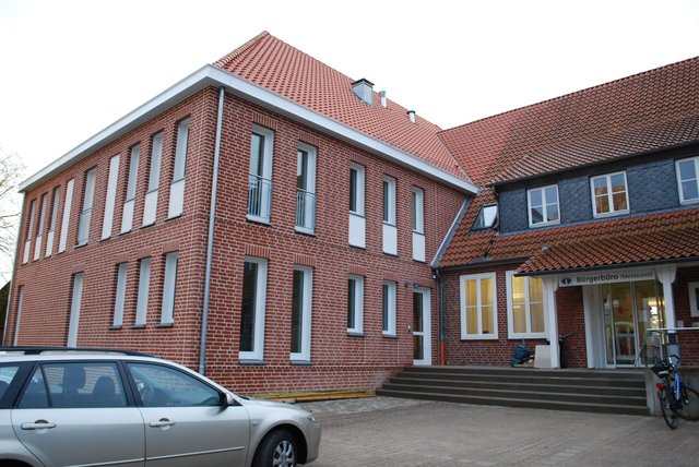 Blick auf den Polizei-Anbau aus Sicht des Bürgerbüros