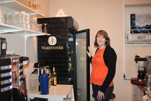 Das Gaststätteninventar erwarb Nicole Reuels gebraucht