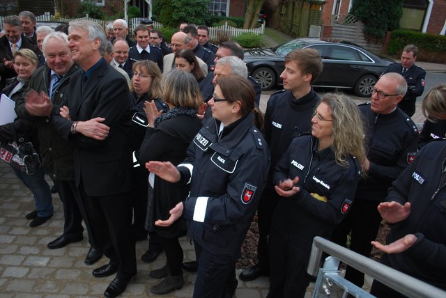 Die Gäste applaudierten für Karl-Heinz Langner, der den Bau des Anbaus mit vorangebracht hatte