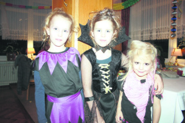 Die Freundinnen (v. li.) Emily, Sinja und Ayleen fanden die Kindermaskerade prima