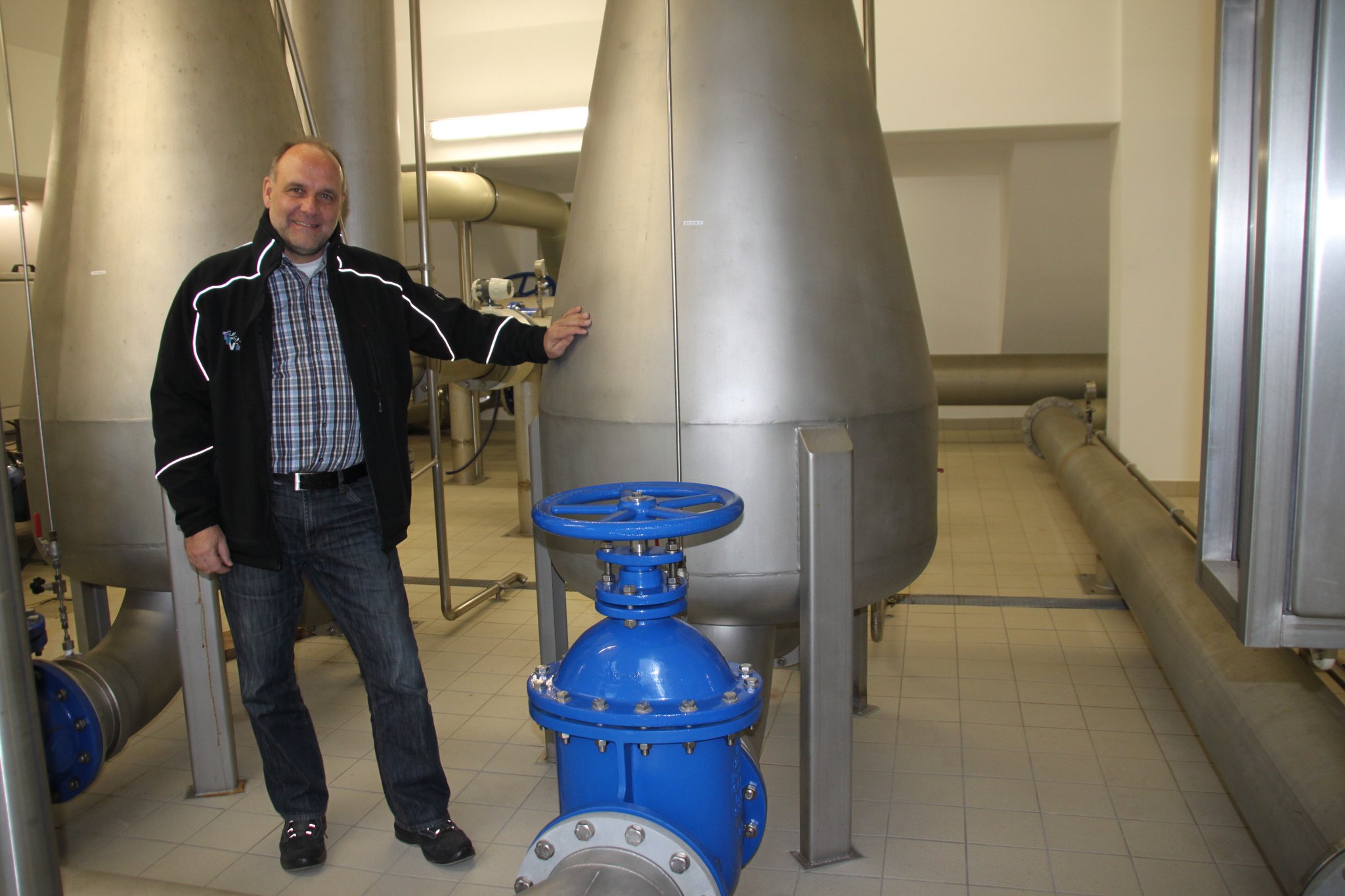 Wie das Trinkwasser in den Hahn kommt Das WOCHENBLATT zu Gast im